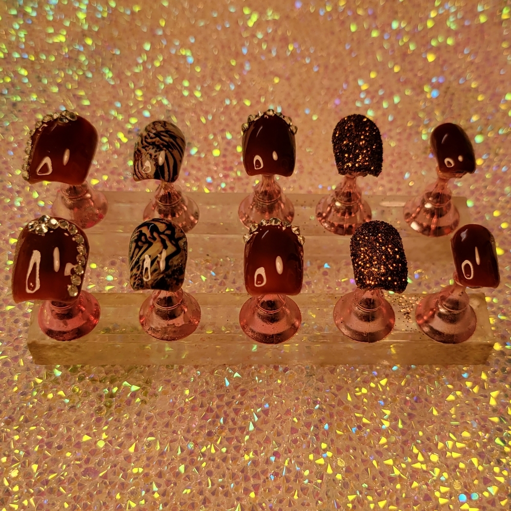 Press on nails - Picture 4 of 4
